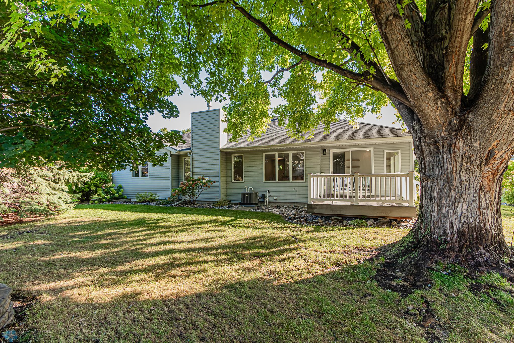 3307 River Dr S, Fargo, ND 58104-06.jpg