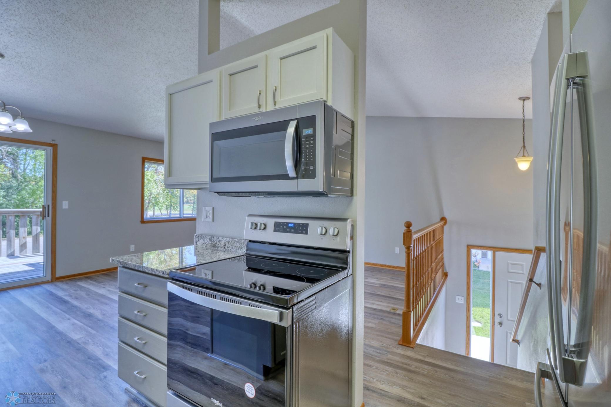 Kitchen1_6.jpg
