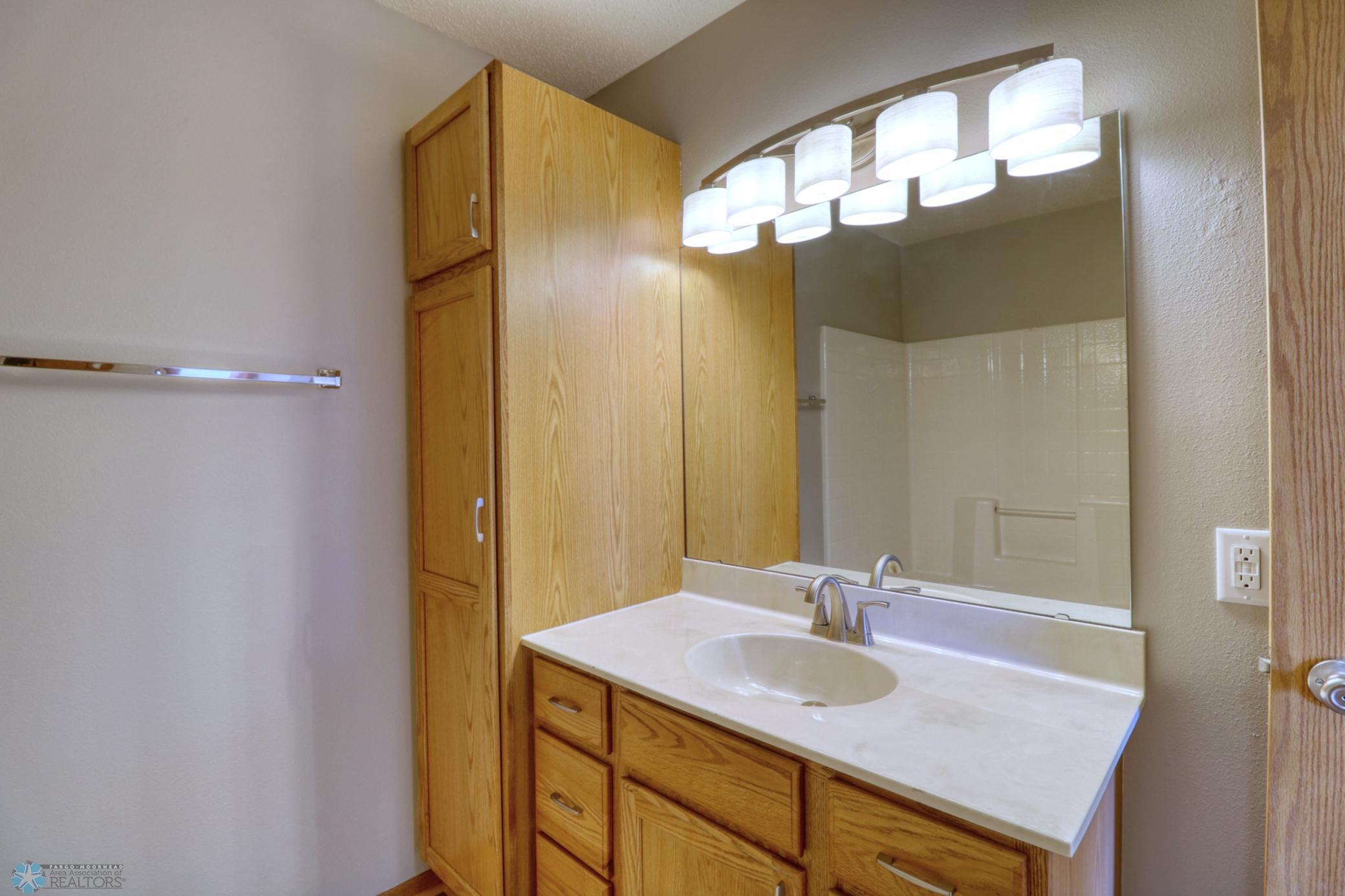 Bathroom1_1.jpg