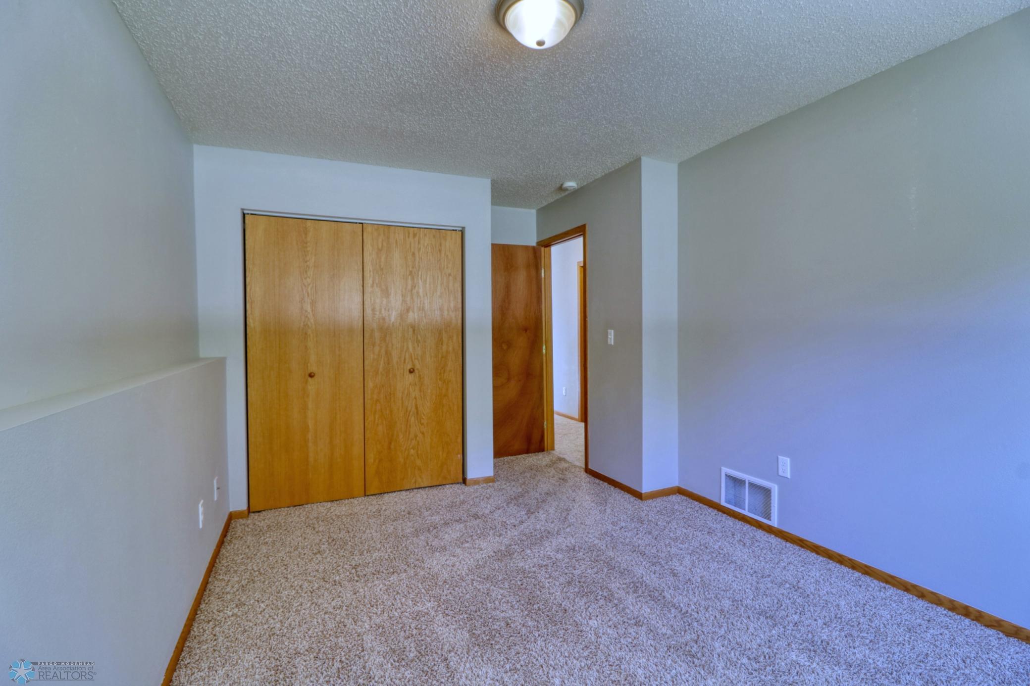 Basement Bedroom2_2.jpg