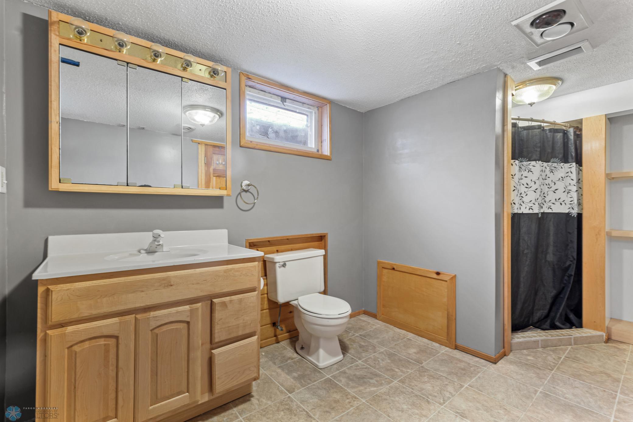 Updated 3/4 bath