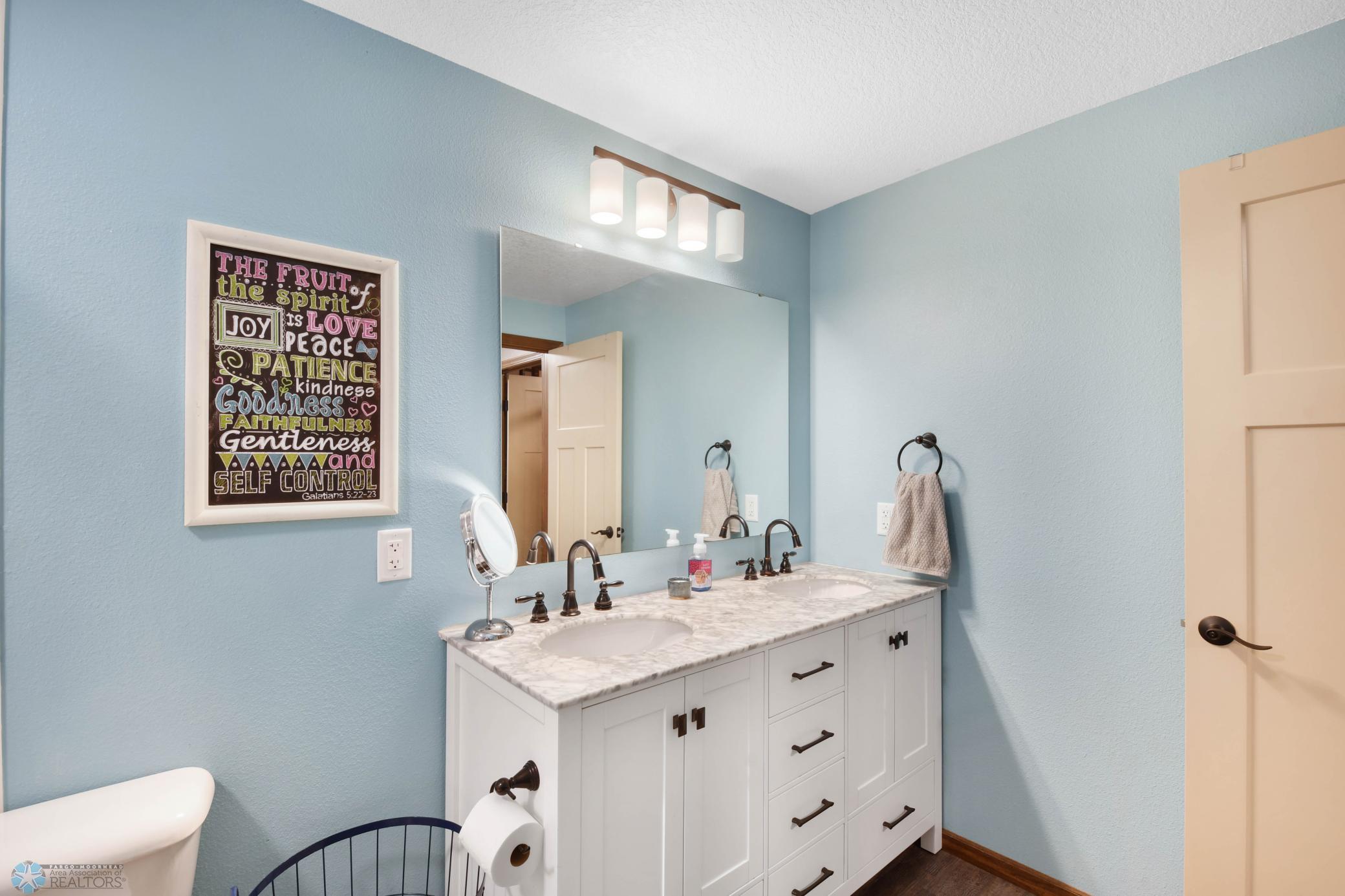 Bathroom 3 w/double vanities