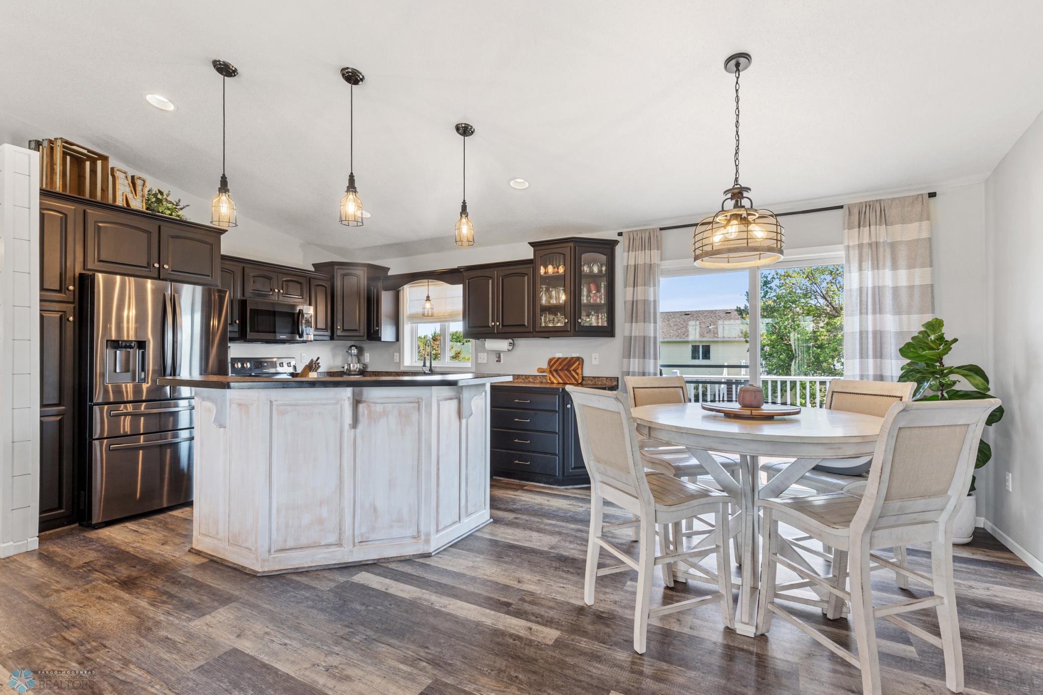 Kitchen/Dining Area