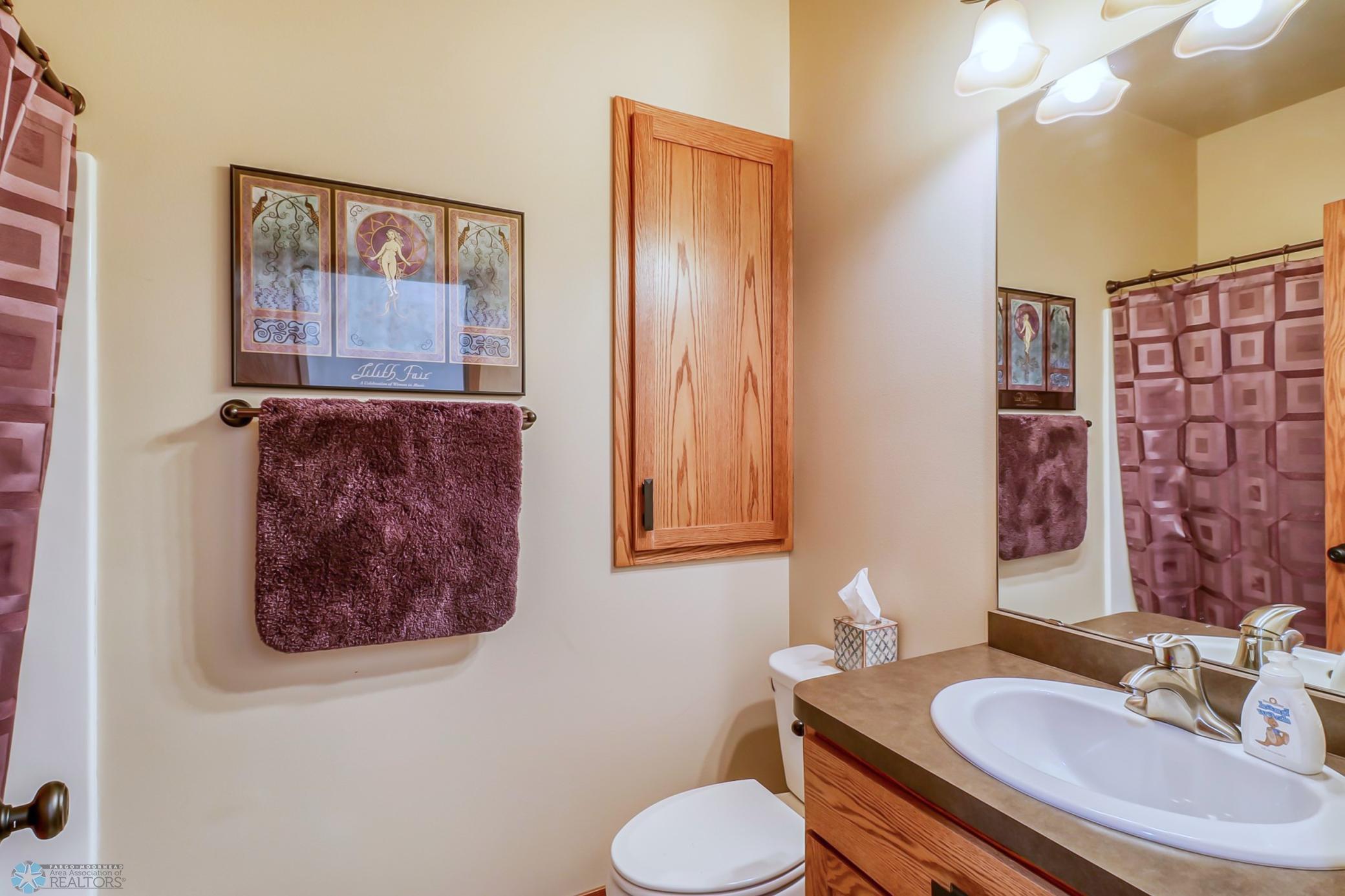 Bathroom1_1.jpg