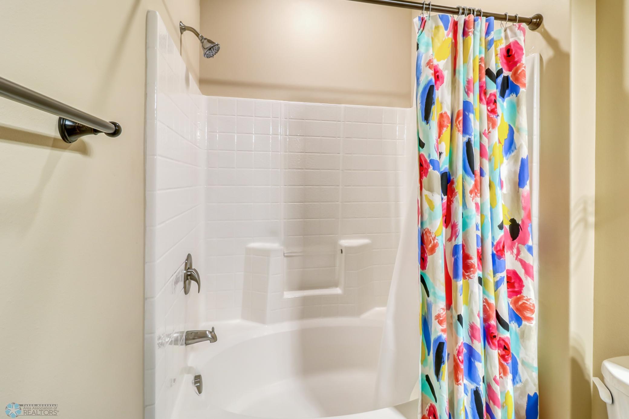 Primary Bathroom1_3.jpg