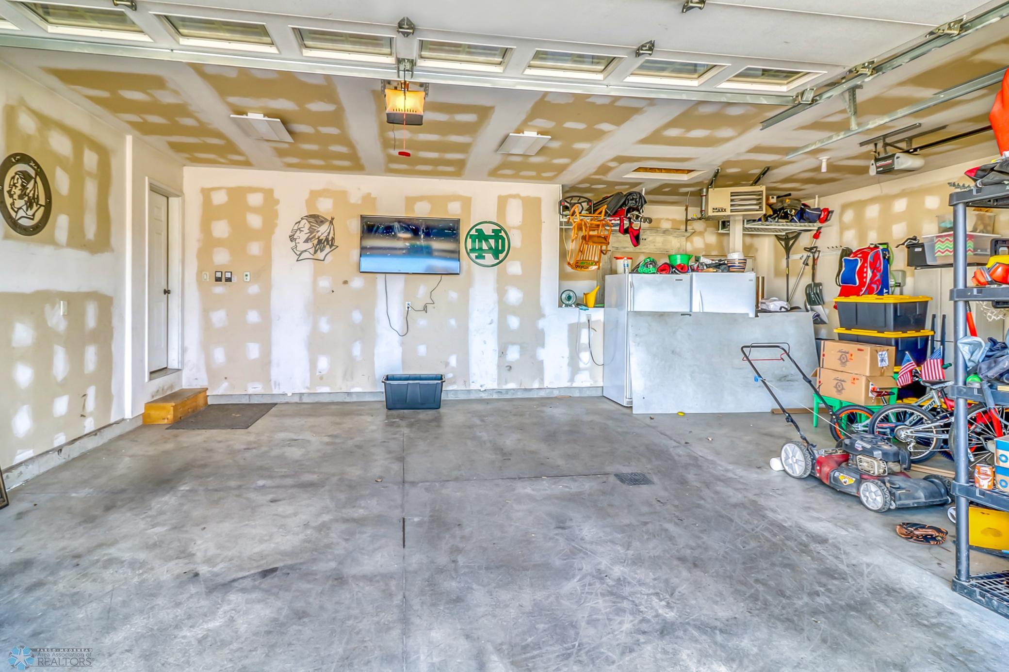 Garage1_1.jpg