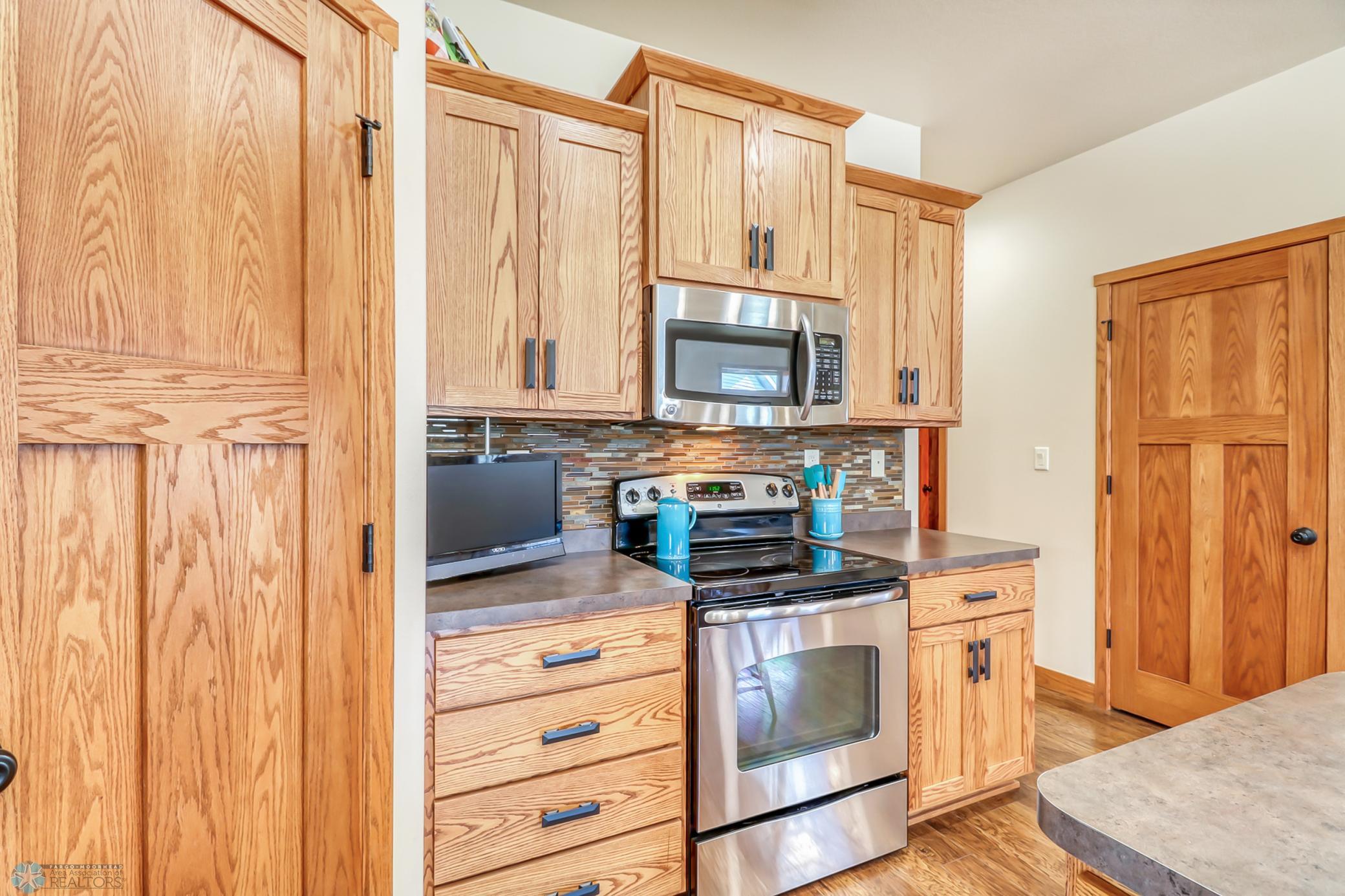 Kitchen1_3.jpg