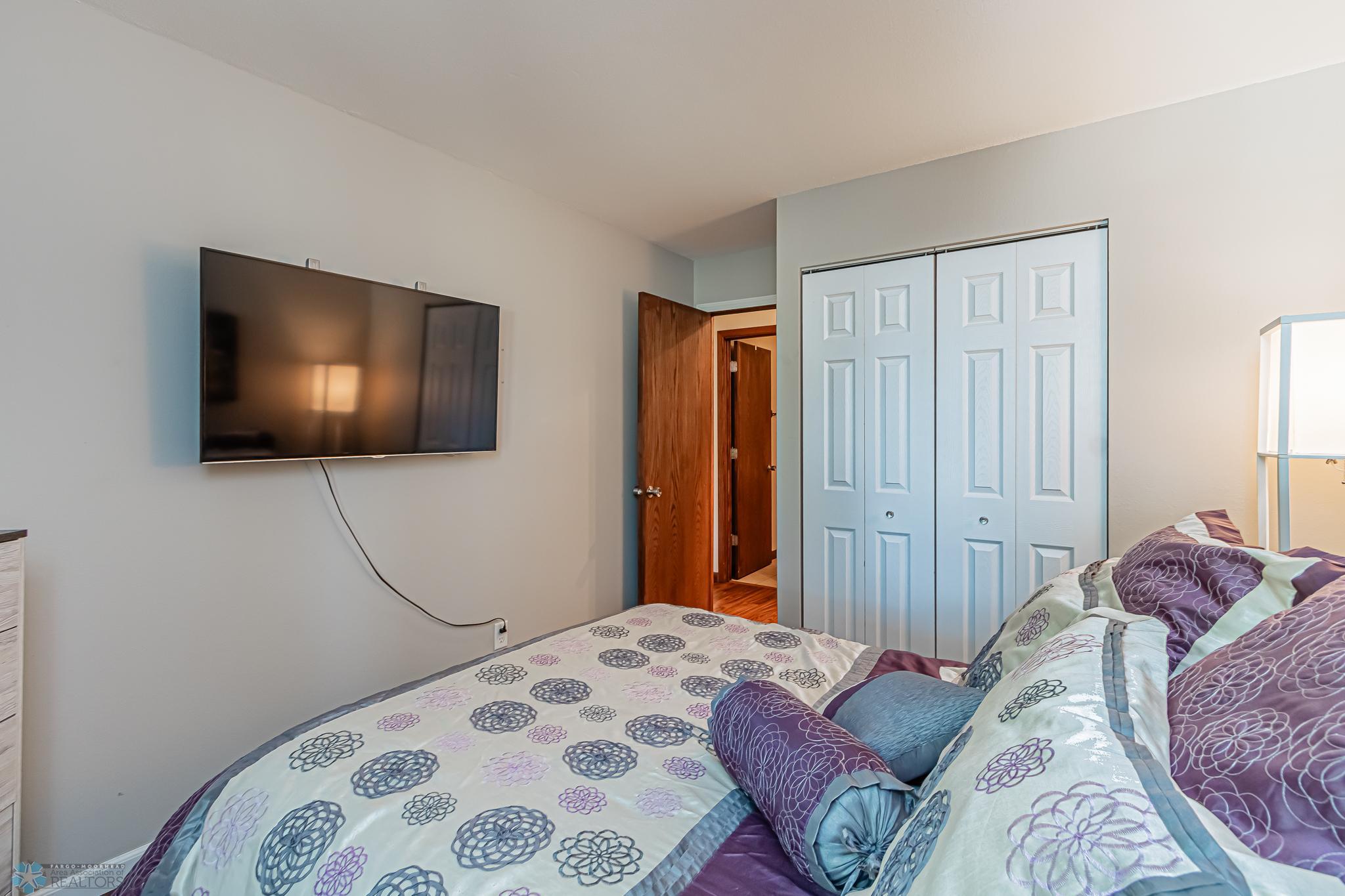 3237 17th Ave S Apartment 203 Fargo, ND 58103-22.jpg
