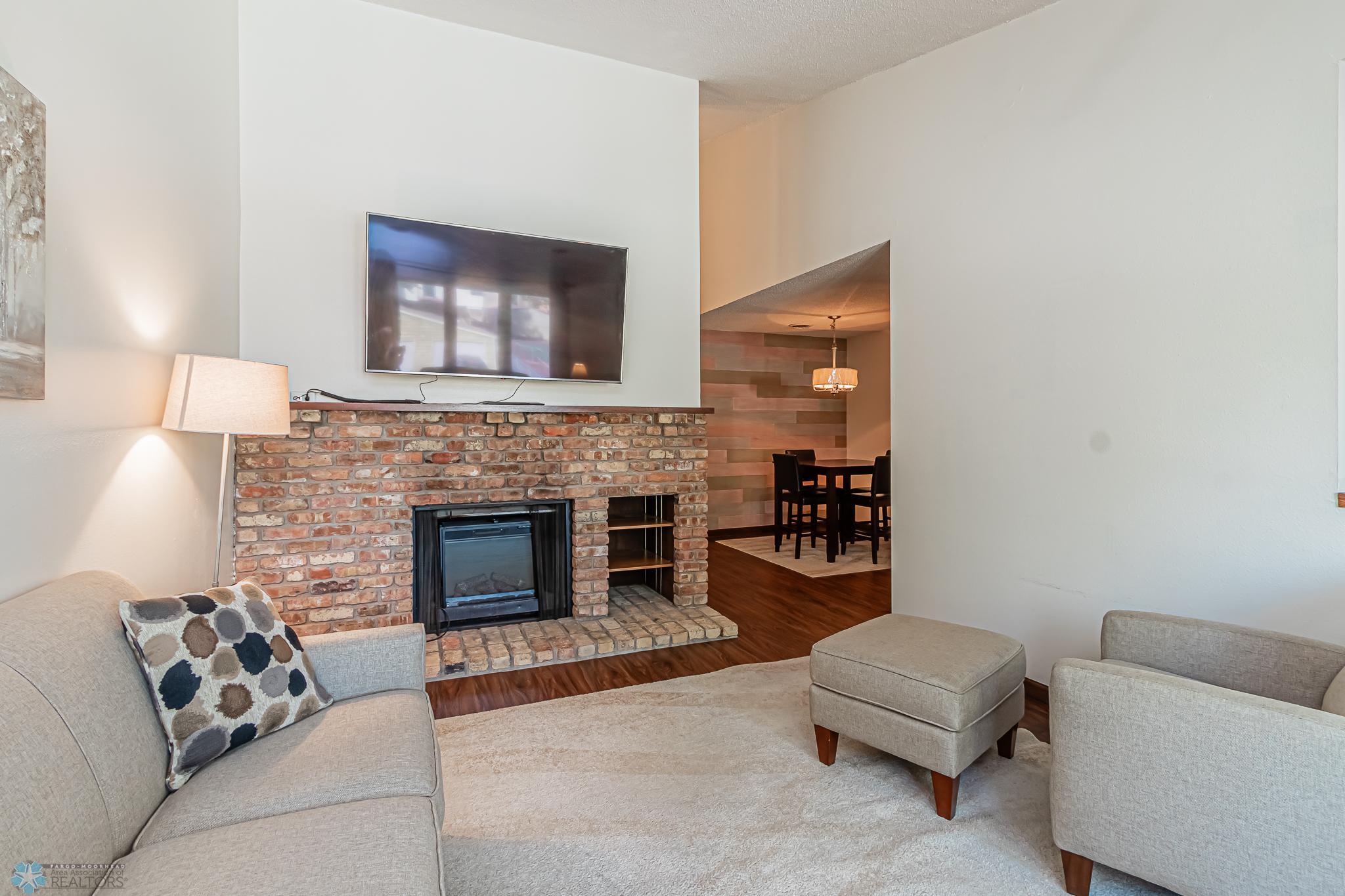 3237 17th Ave S Apartment 203 Fargo, ND 58103-27.jpg
