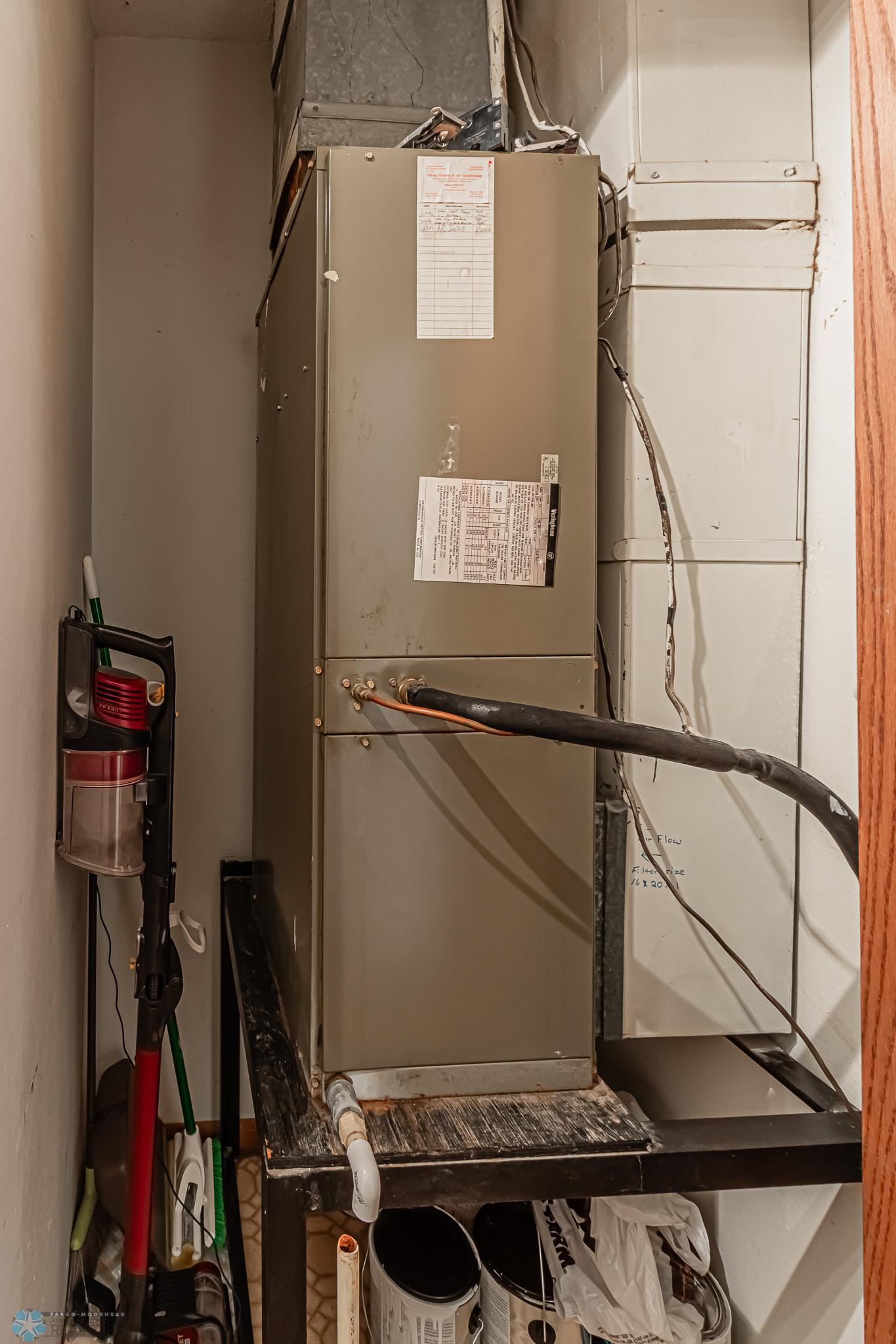 3237 17th Ave S Apartment 203 Fargo, ND 58103-09.jpg