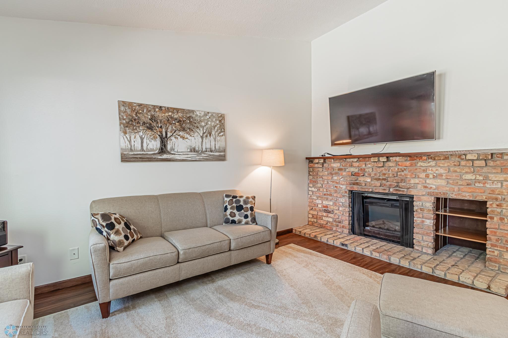 3237 17th Ave S Apartment 203 Fargo, ND 58103-26.jpg