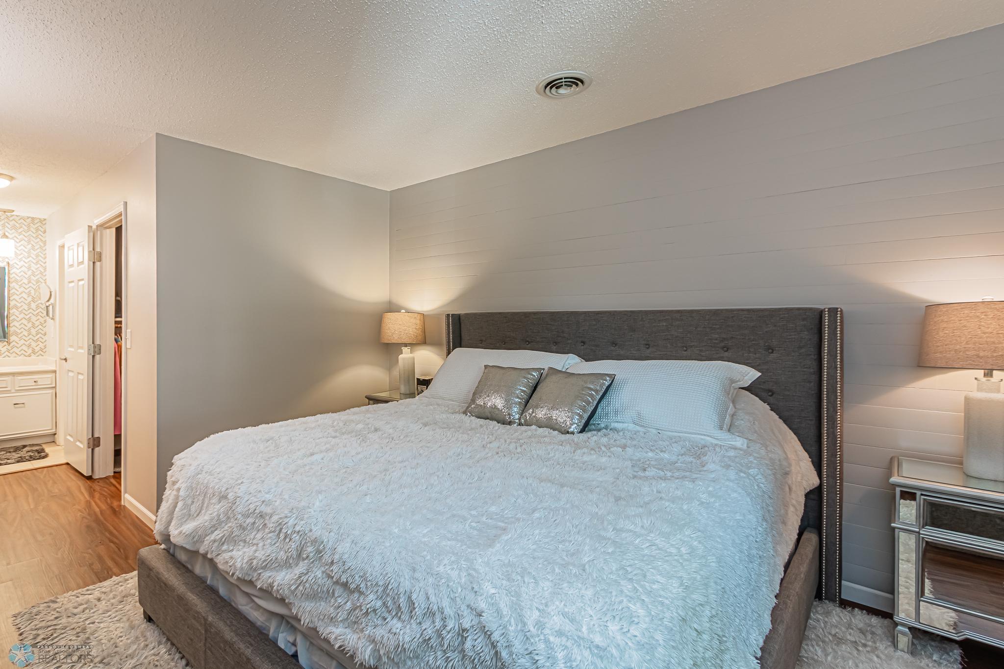 3237 17th Ave S Apartment 203 Fargo, ND 58103-19.jpg