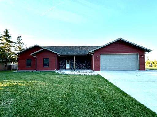 508 Washington Street SE, Warroad, MN 56763