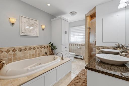 2940 Casco Point Road, Wayzata, MN 55391