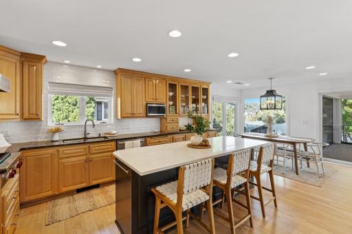 2940 Casco Point Road, Wayzata, MN 55391