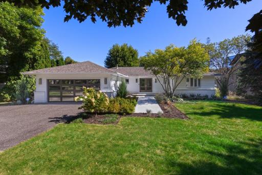 2940 Casco Point Road, Wayzata, MN 55391