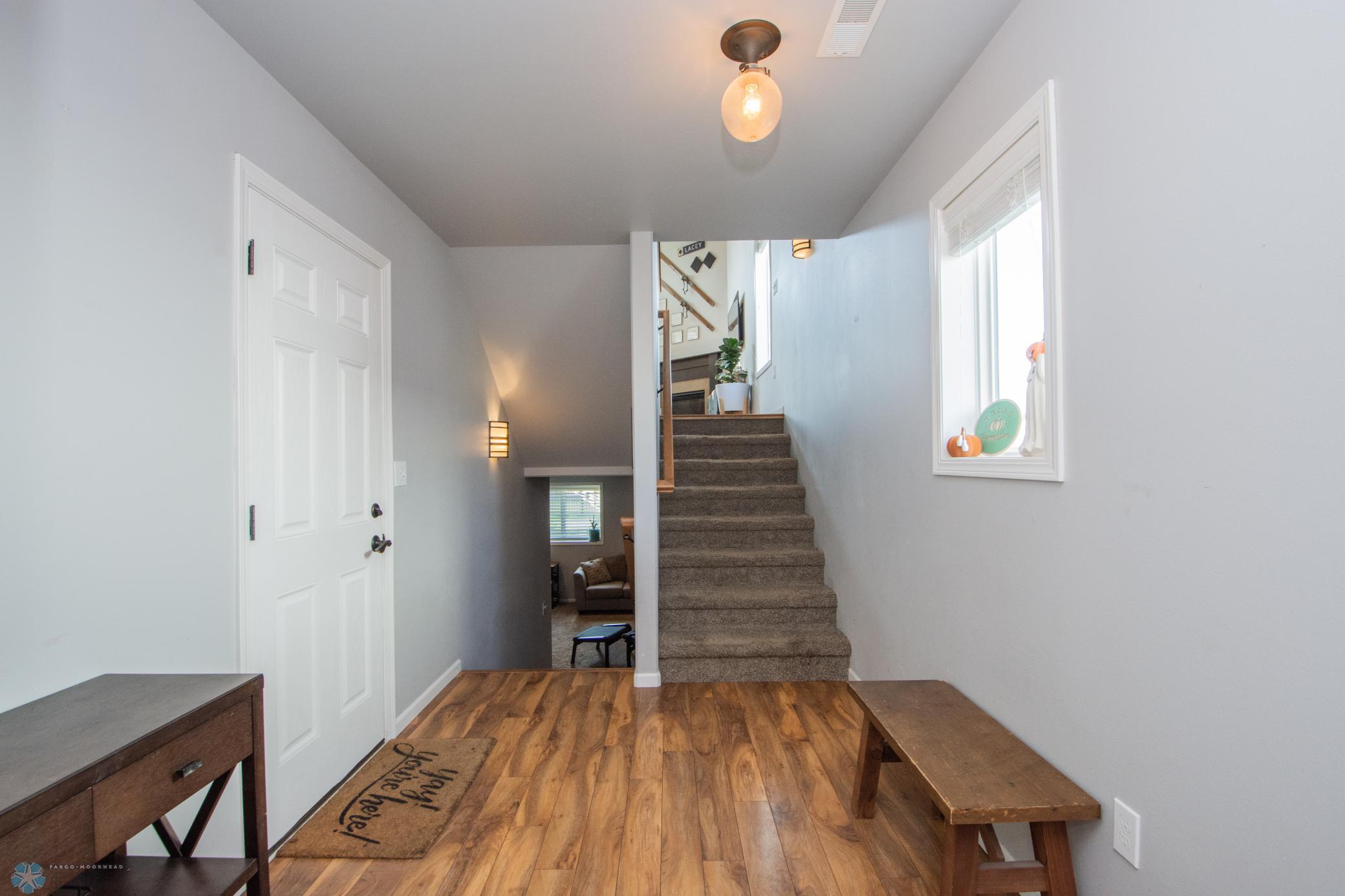 Foyer to Upper/Lower Levels