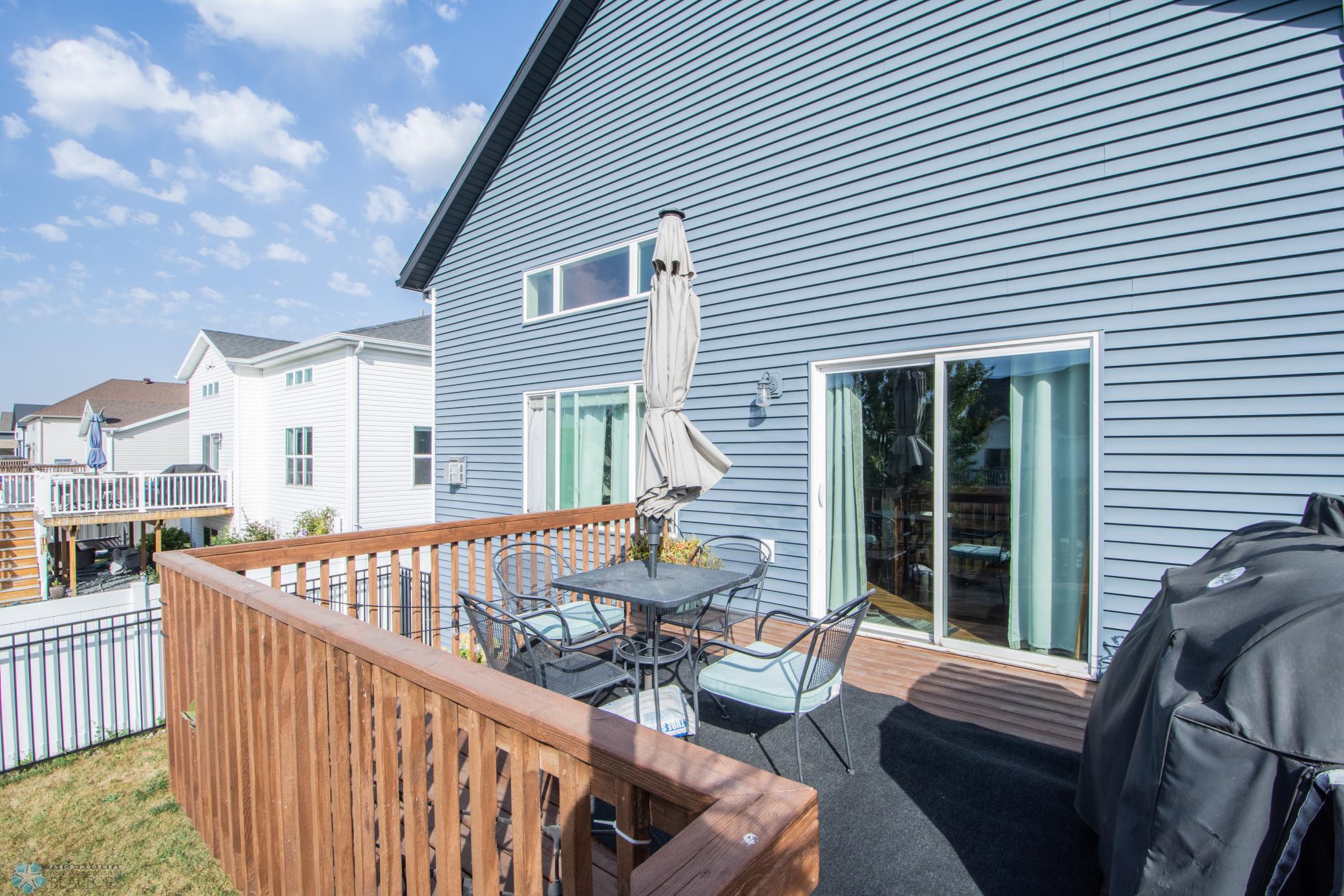 Large Deck off of Dining