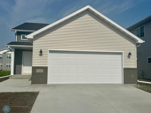 7007 Benji Lane, Horace, ND 58047