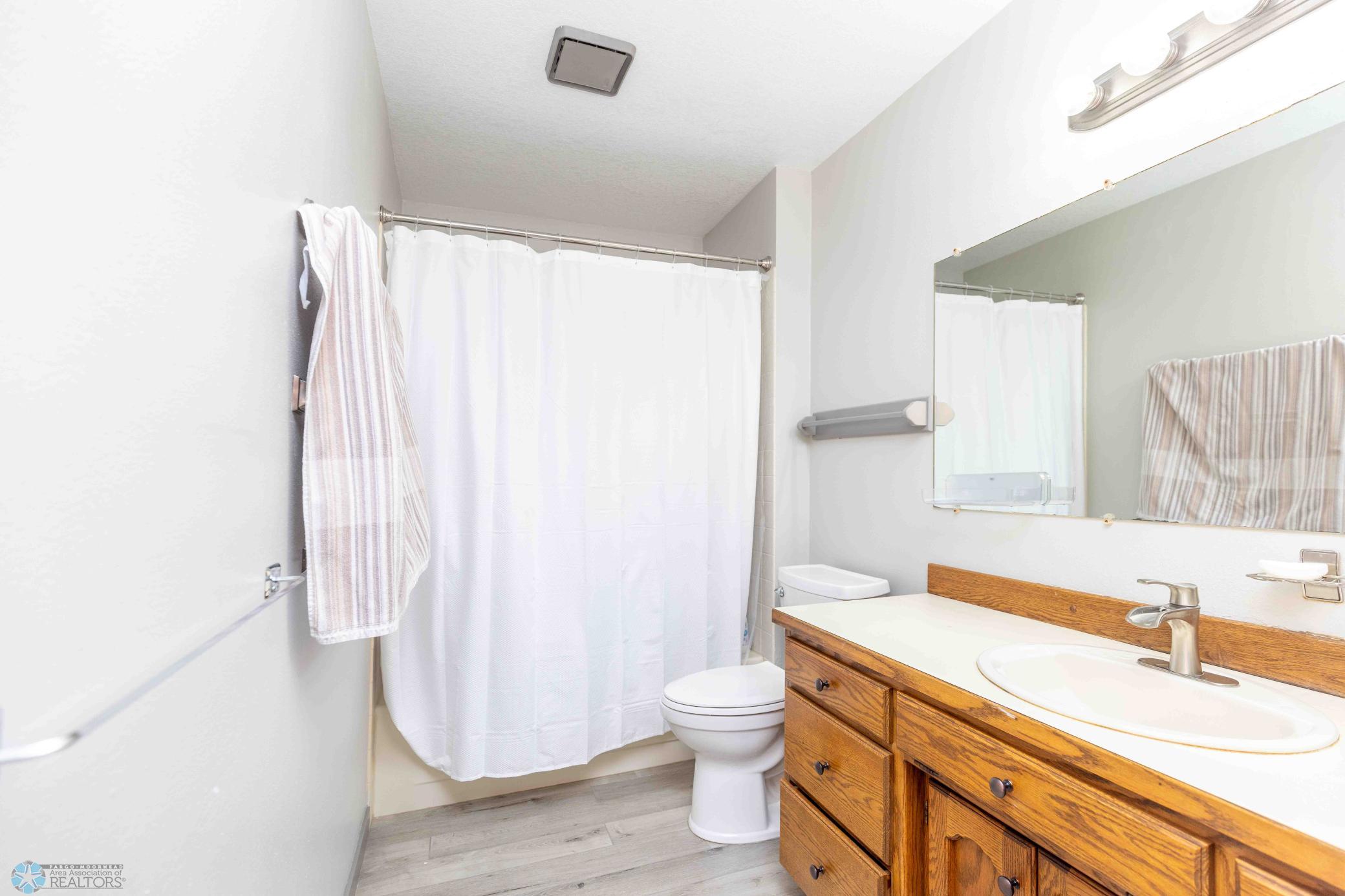 3044 bohnet blvd-35.jpg