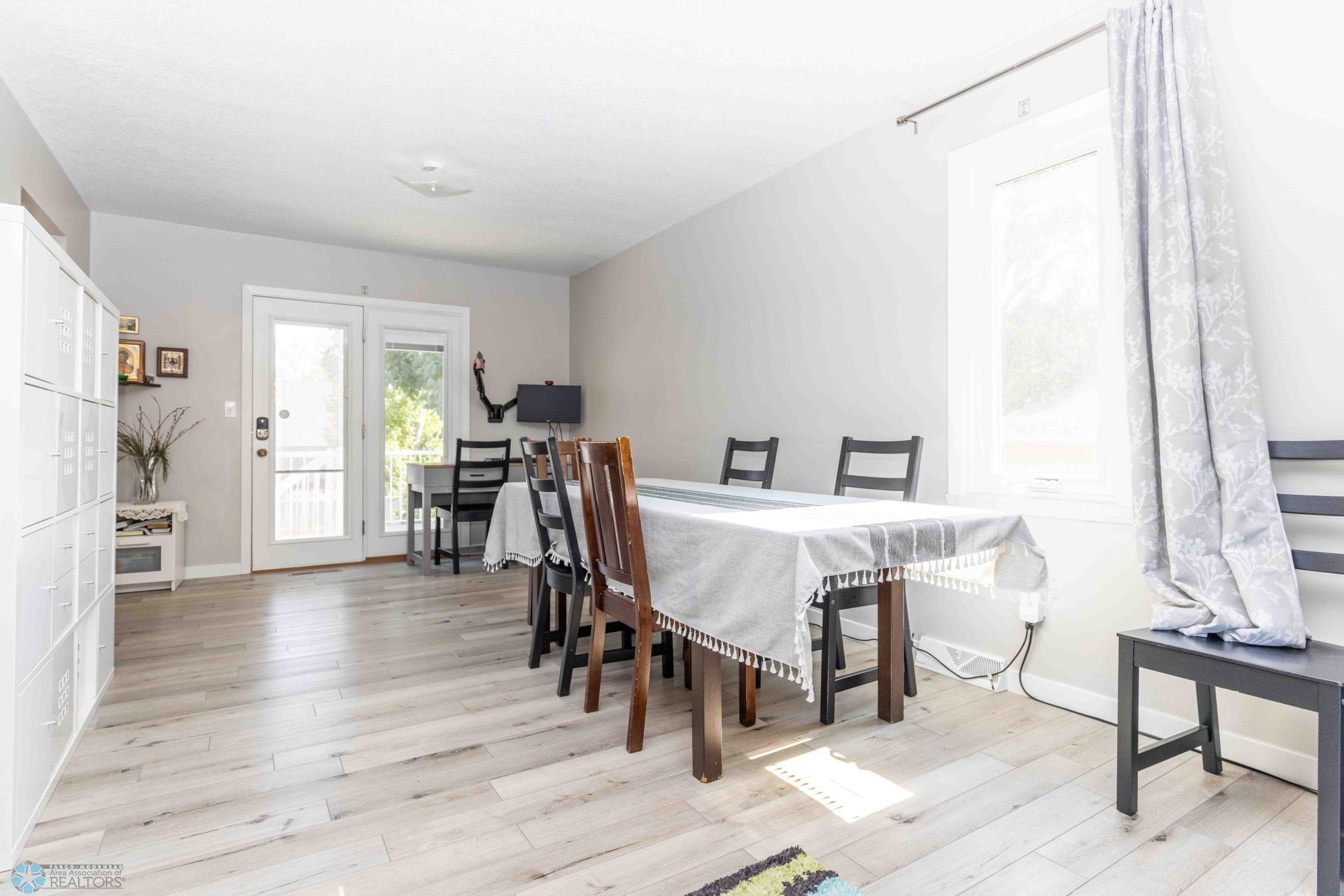 3044 bohnet blvd-27.jpg
