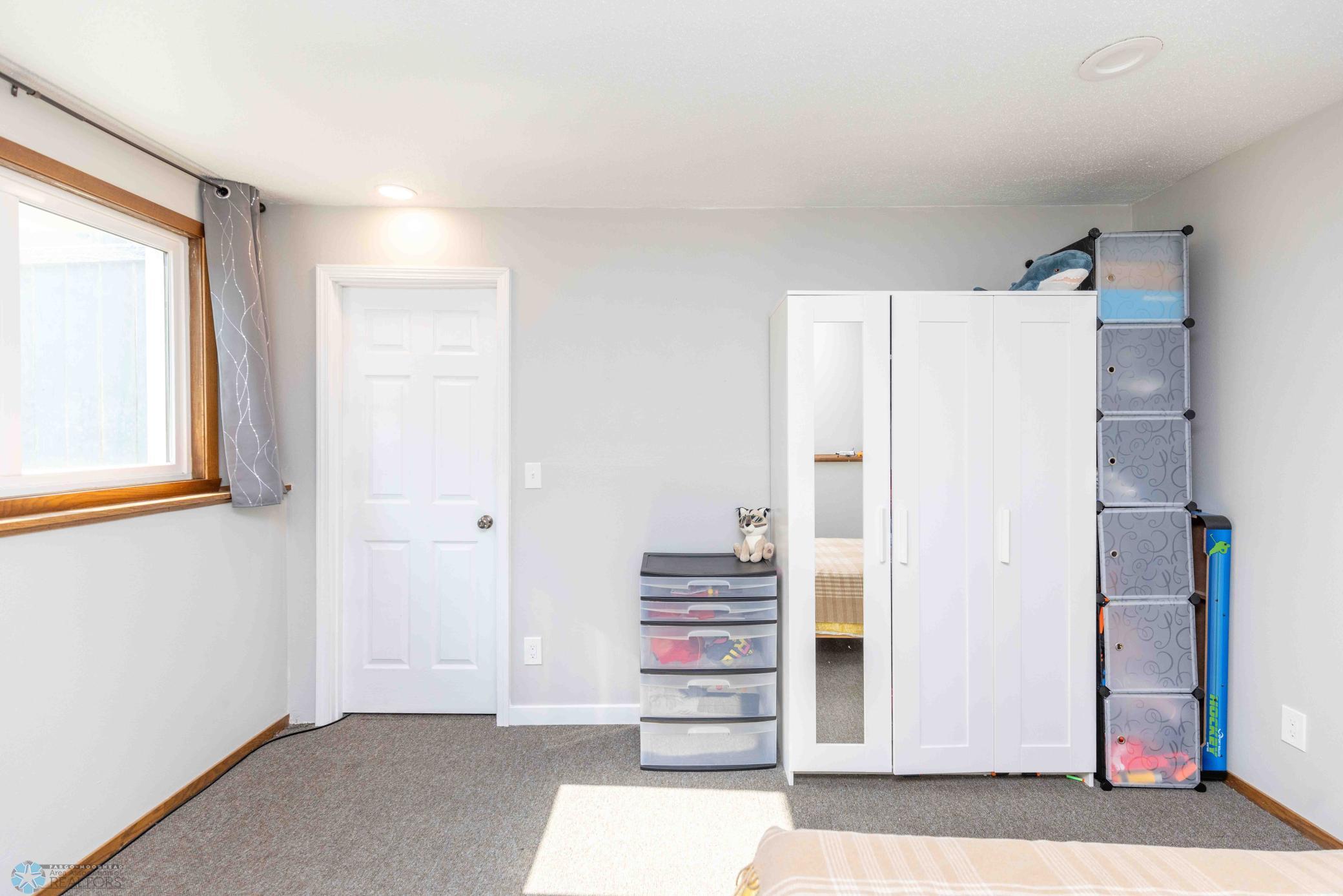 3044 bohnet blvd-54.jpg