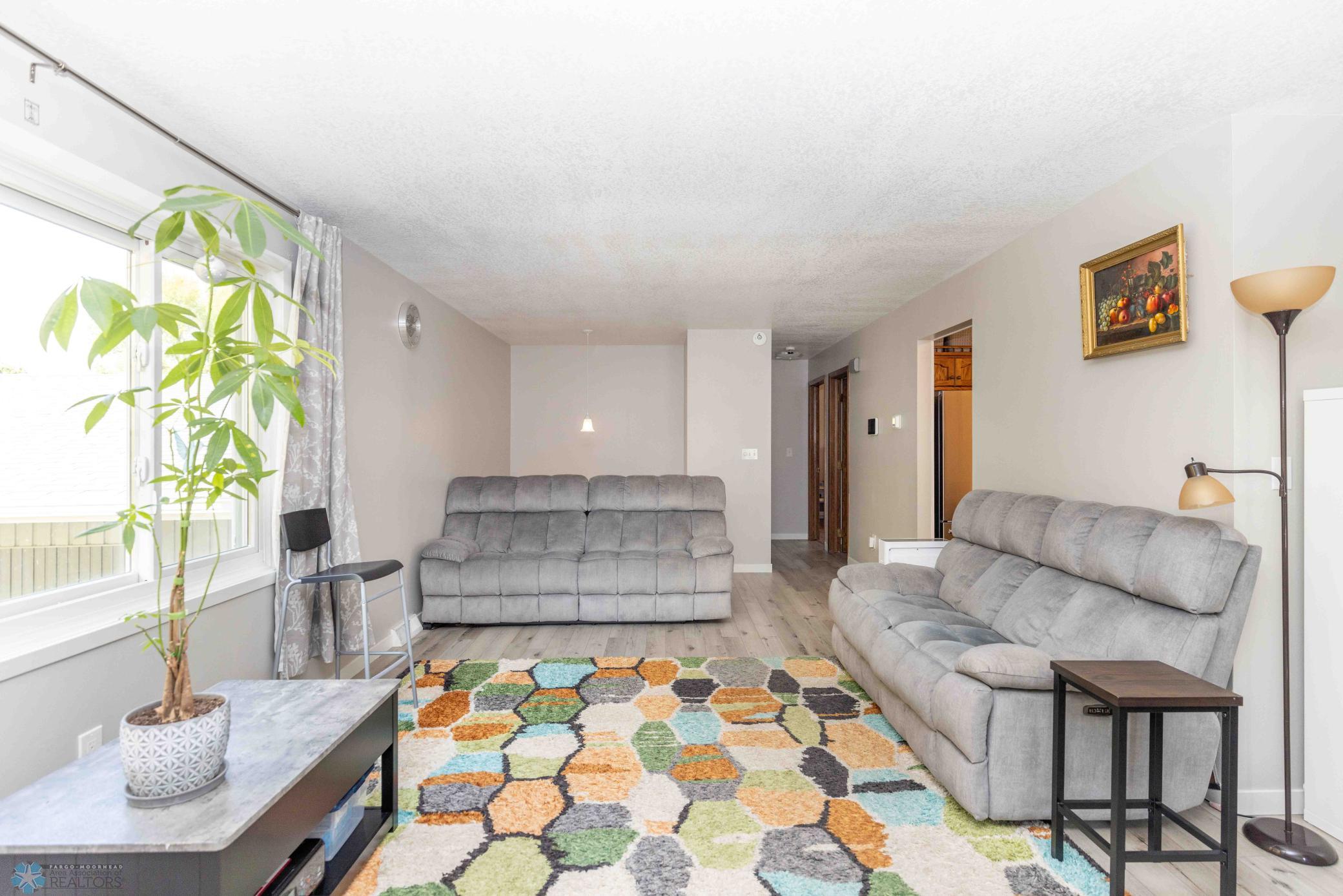 3044 bohnet blvd-25.jpg