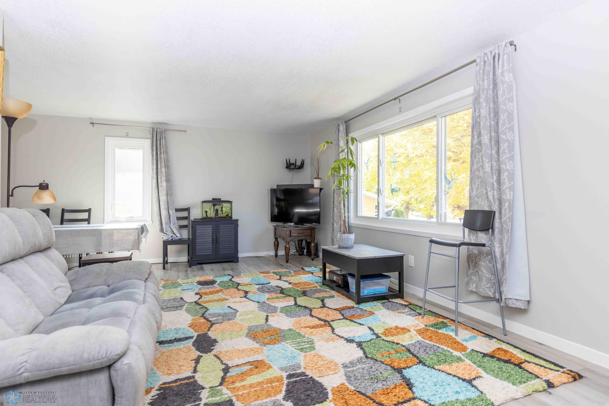 3044 bohnet blvd-23.jpg