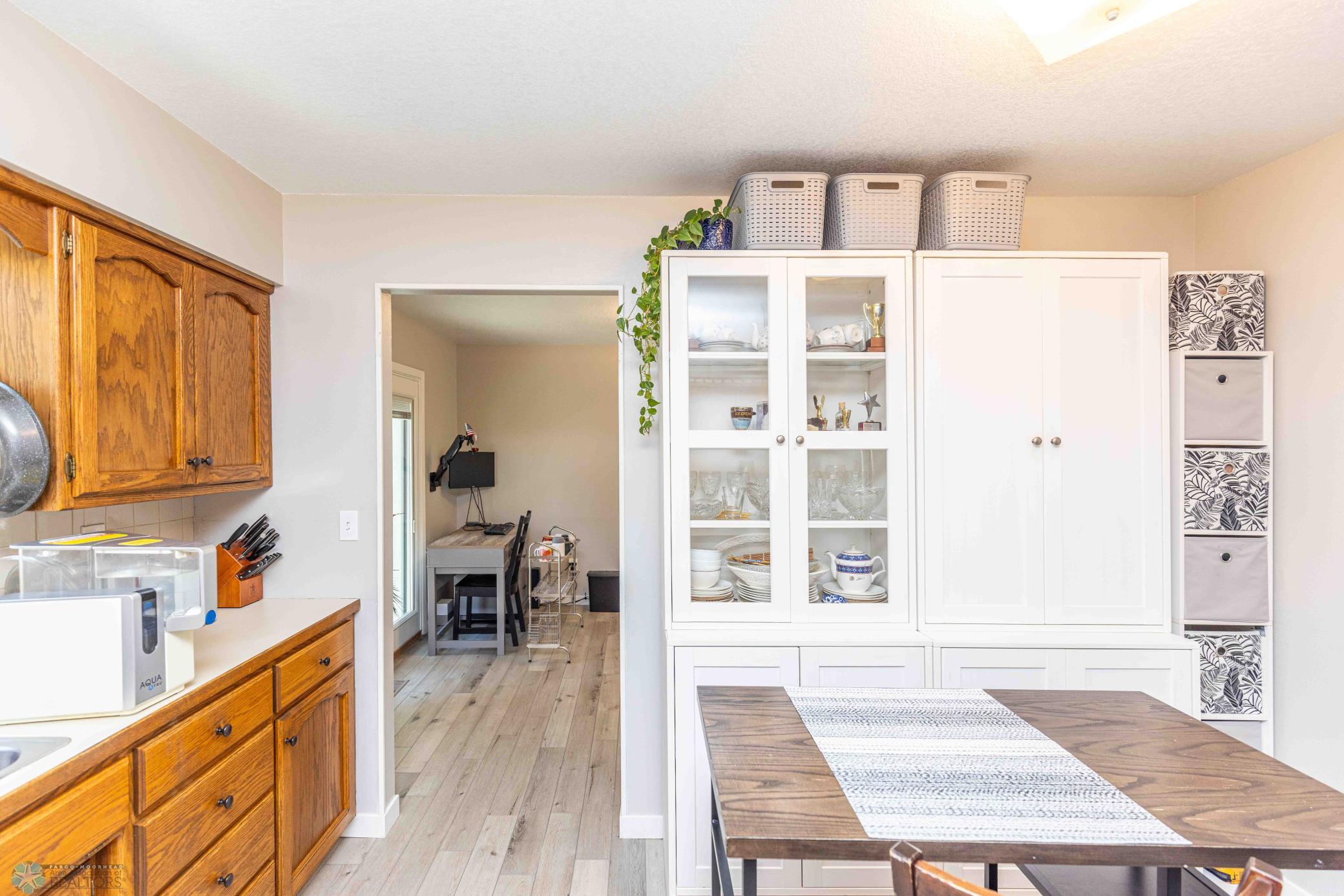 3044 bohnet blvd-34.jpg