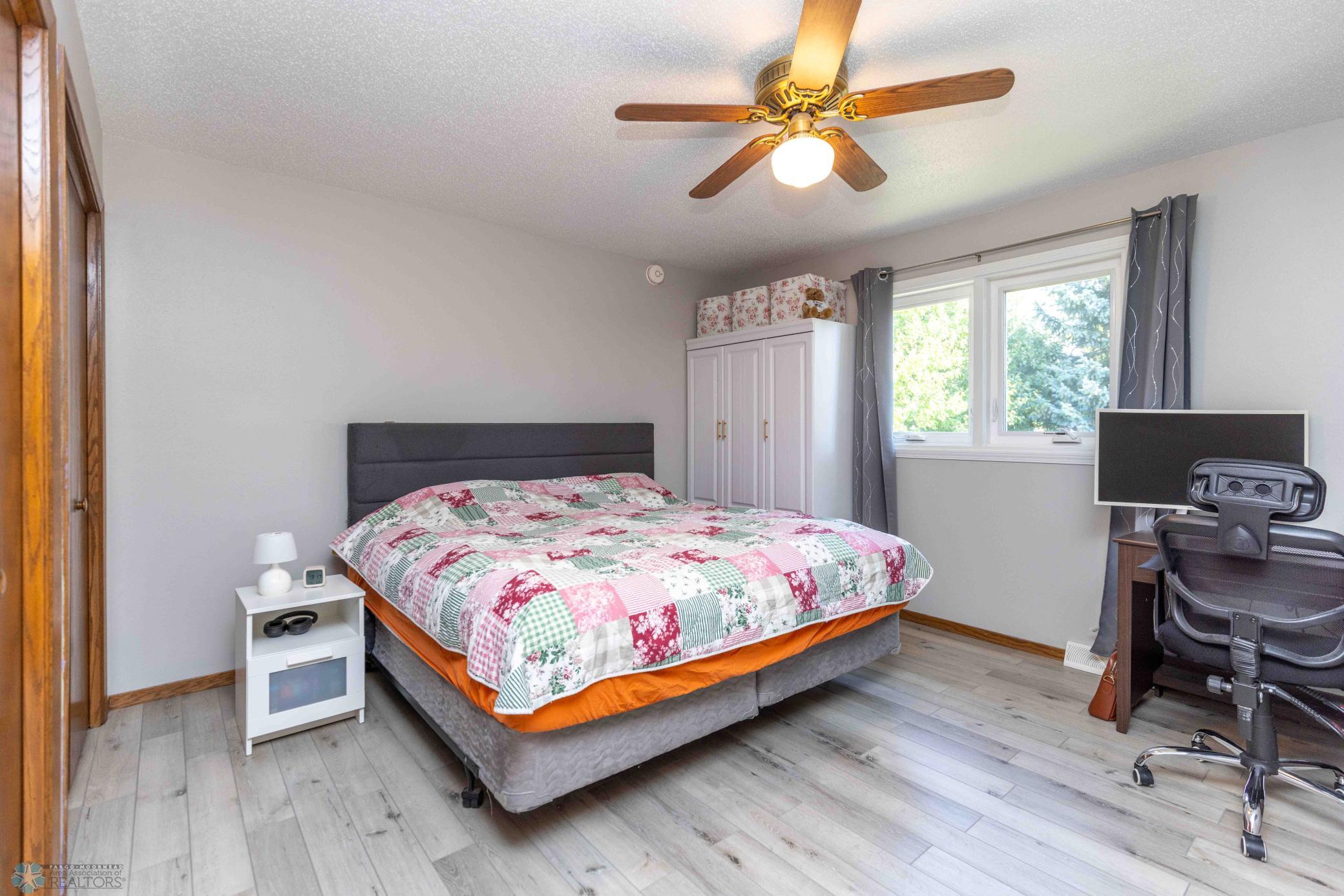 3044 bohnet blvd-39.jpg