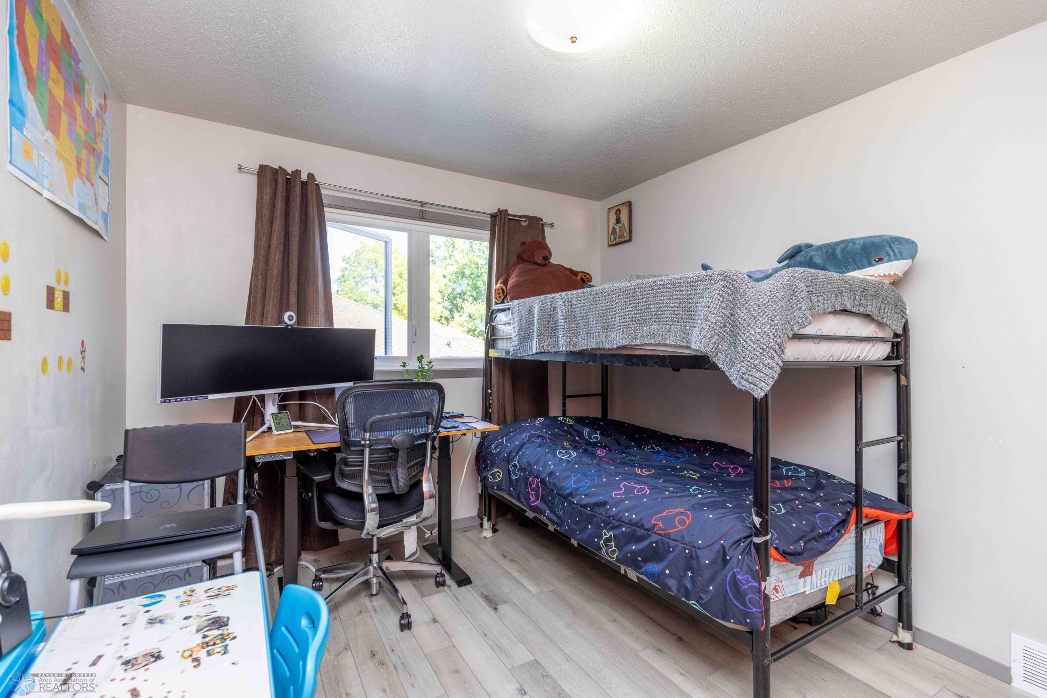 3044 bohnet blvd-37.jpg