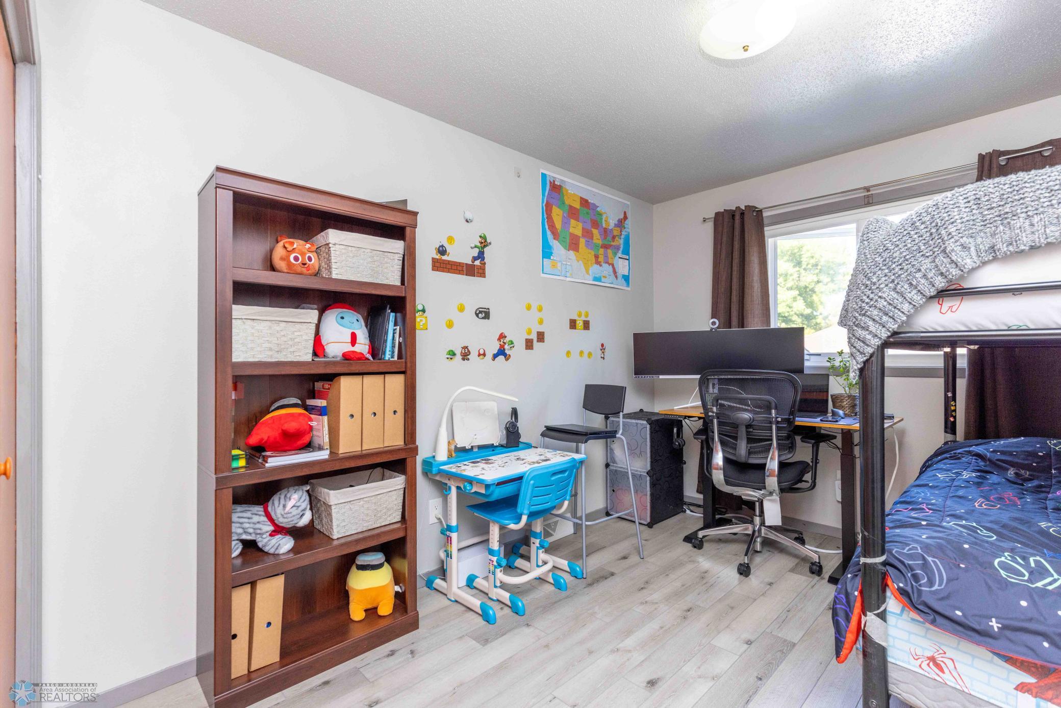 3044 bohnet blvd-36.jpg