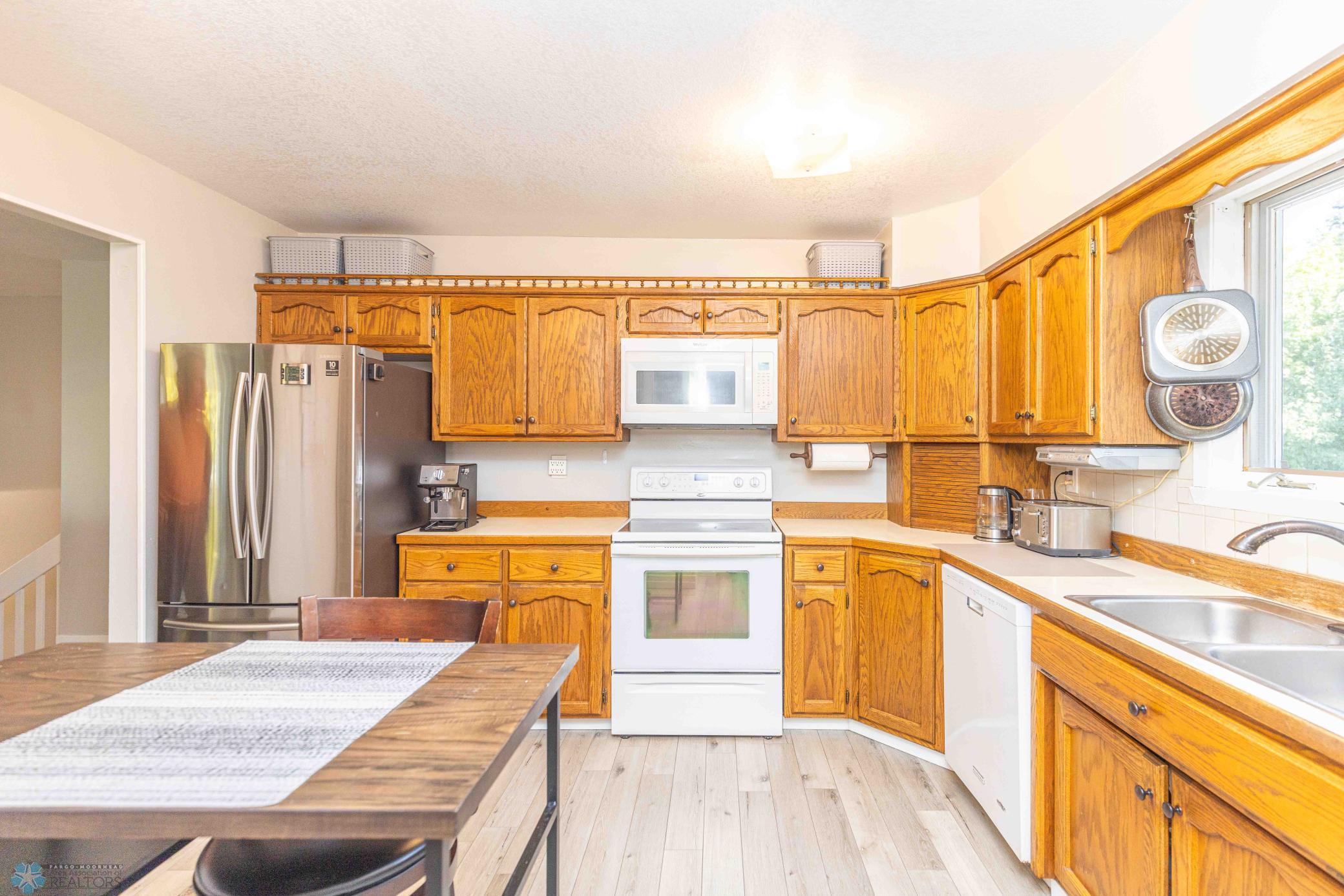 3044 bohnet blvd-33.jpg