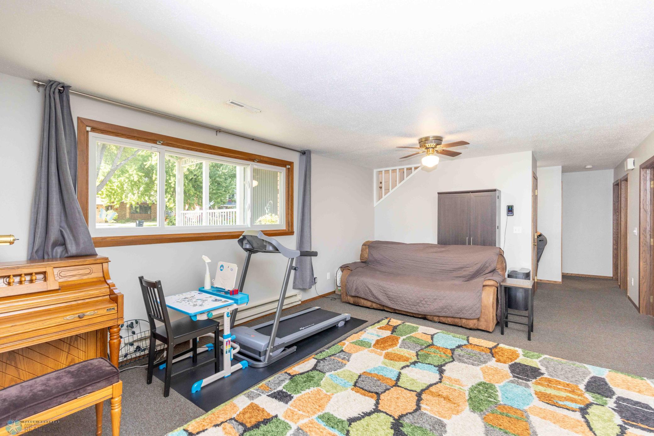 3044 bohnet blvd-48.jpg