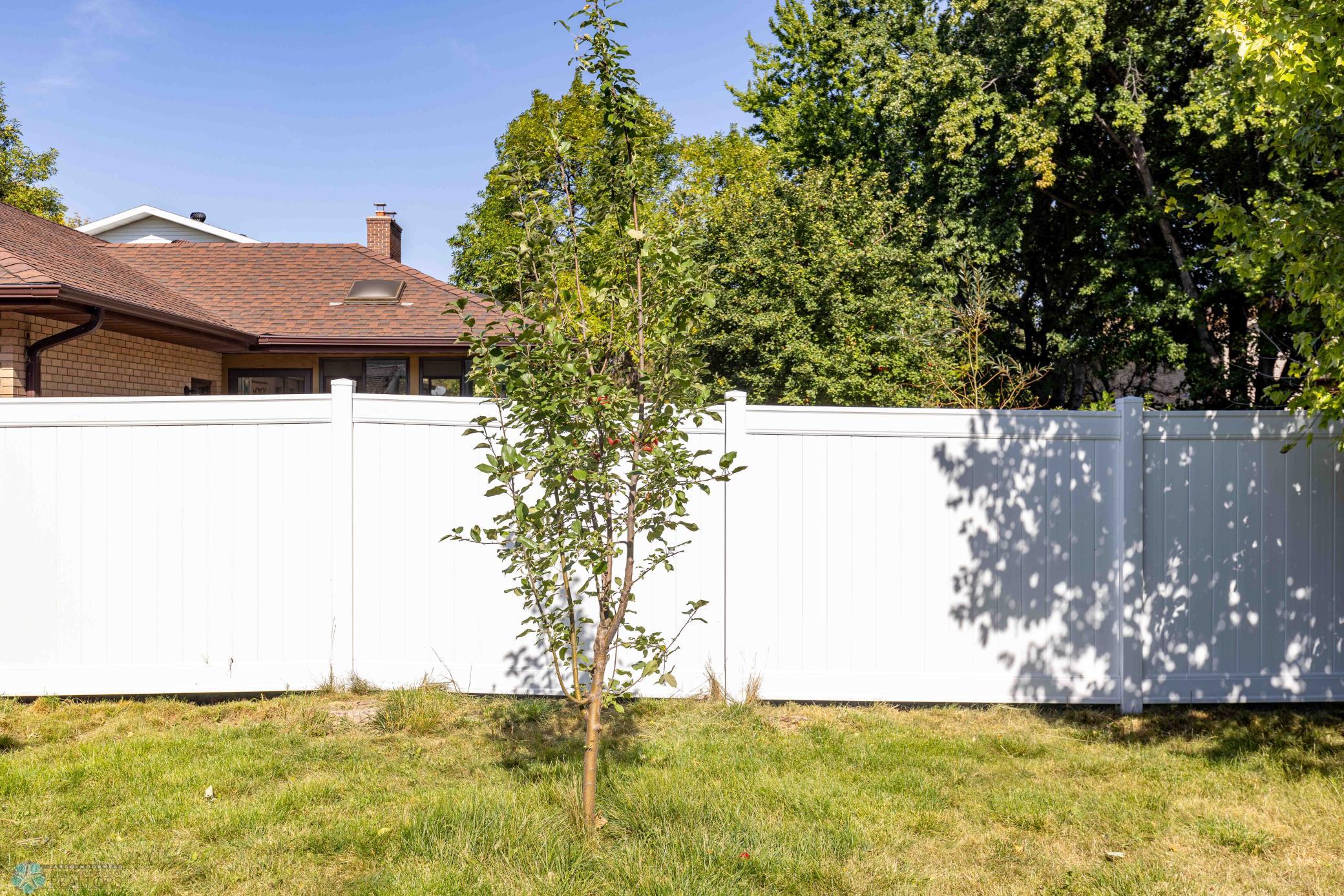 3044 bohnet blvd-7.jpg