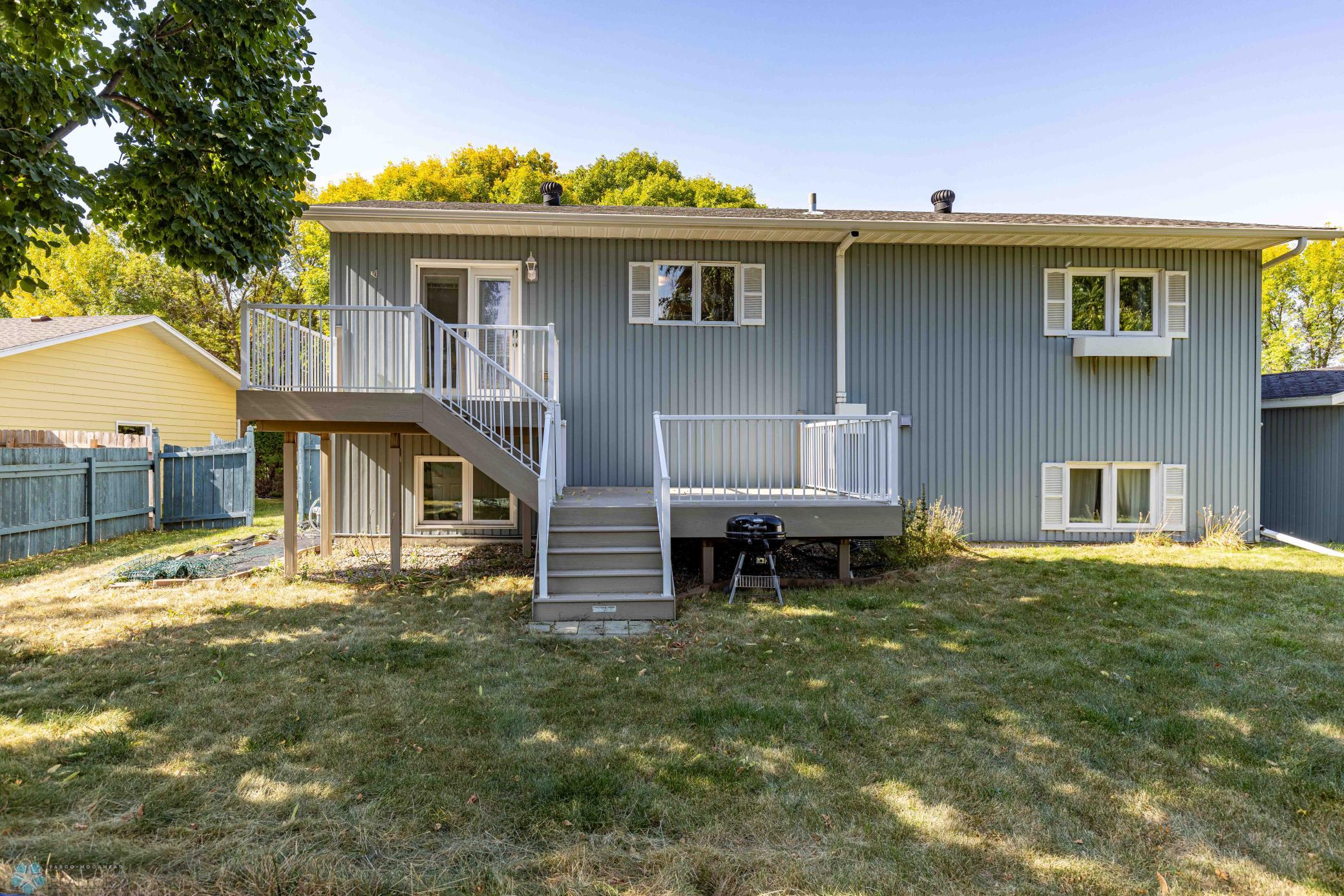 3044 bohnet blvd-5.jpg