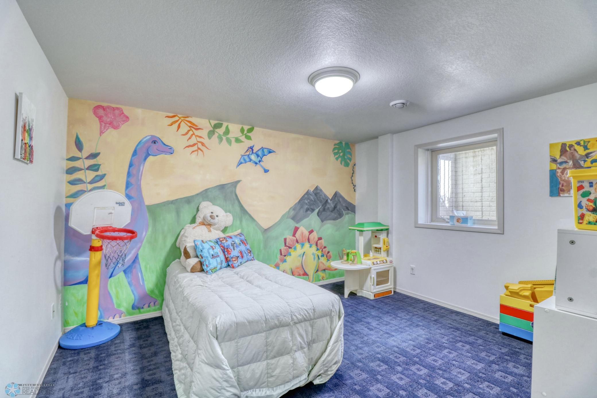 Basement Bedroom1_1.jpg