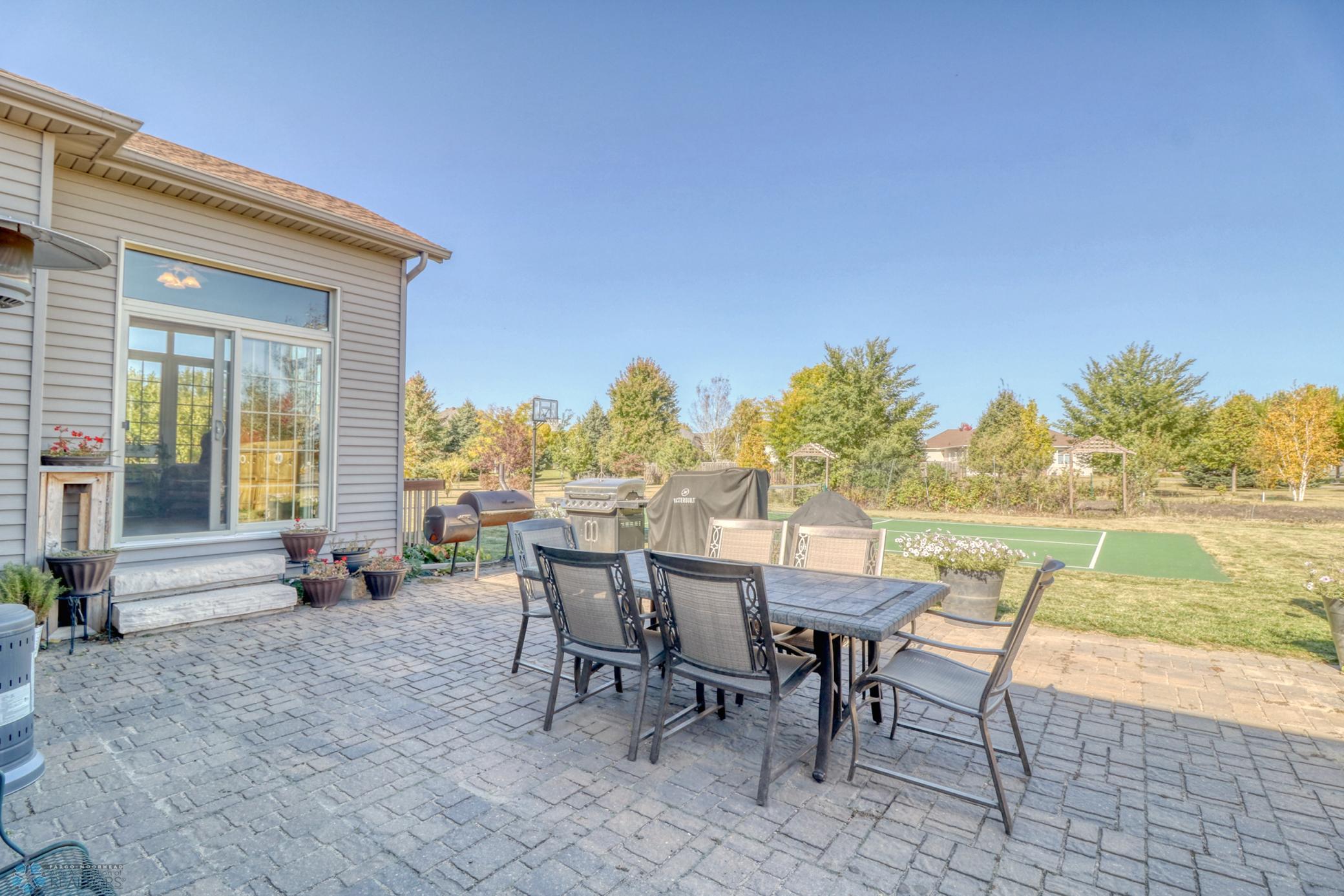Backyard_Patio1_1.jpg