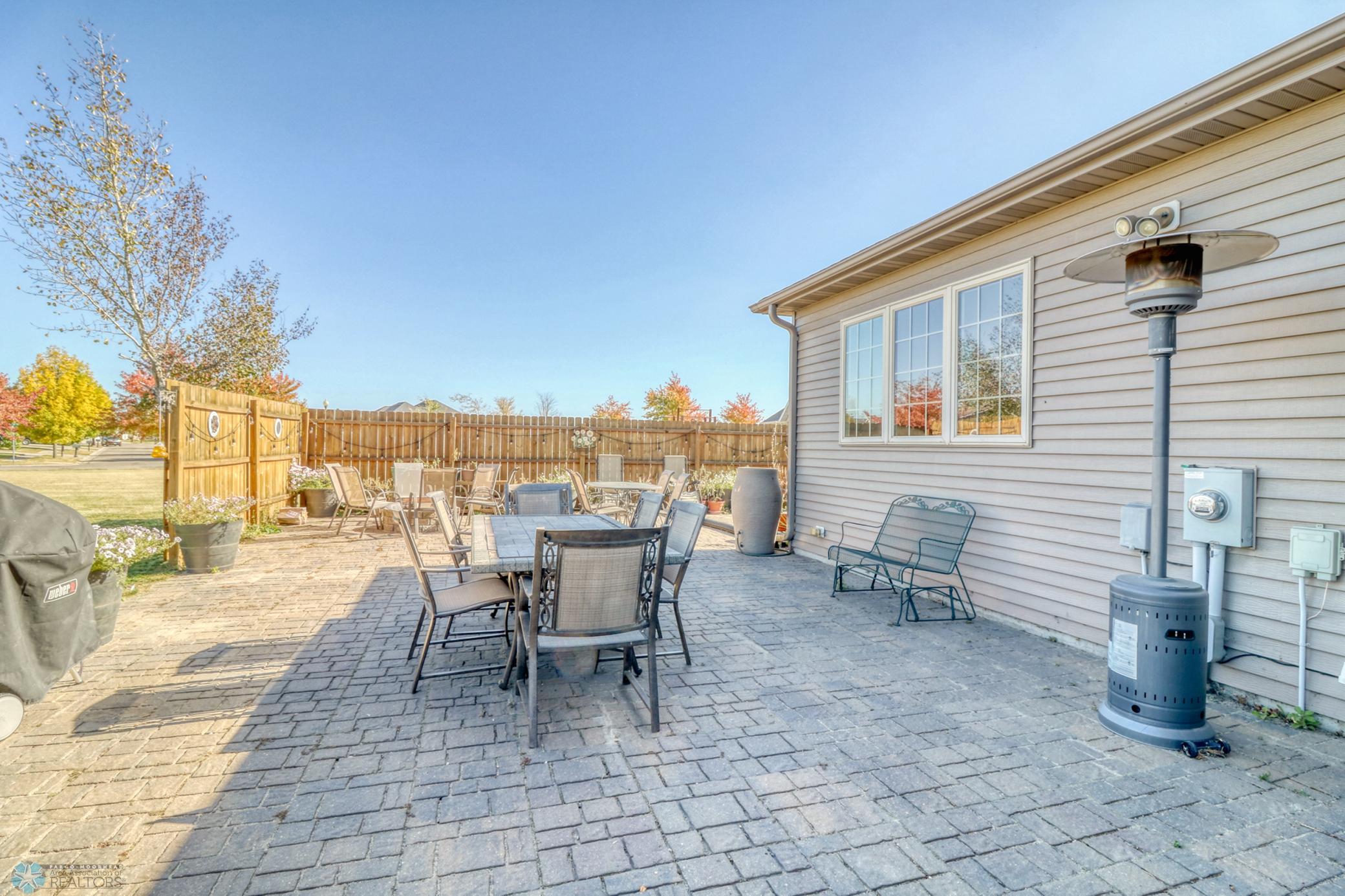 Backyard_Patio1_3.jpg