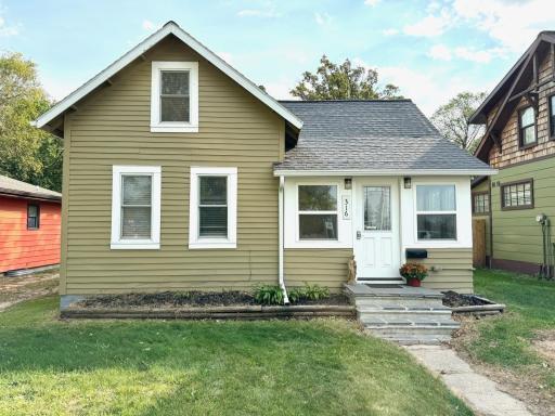 316 Main Avenue N, Roseau, MN 56751