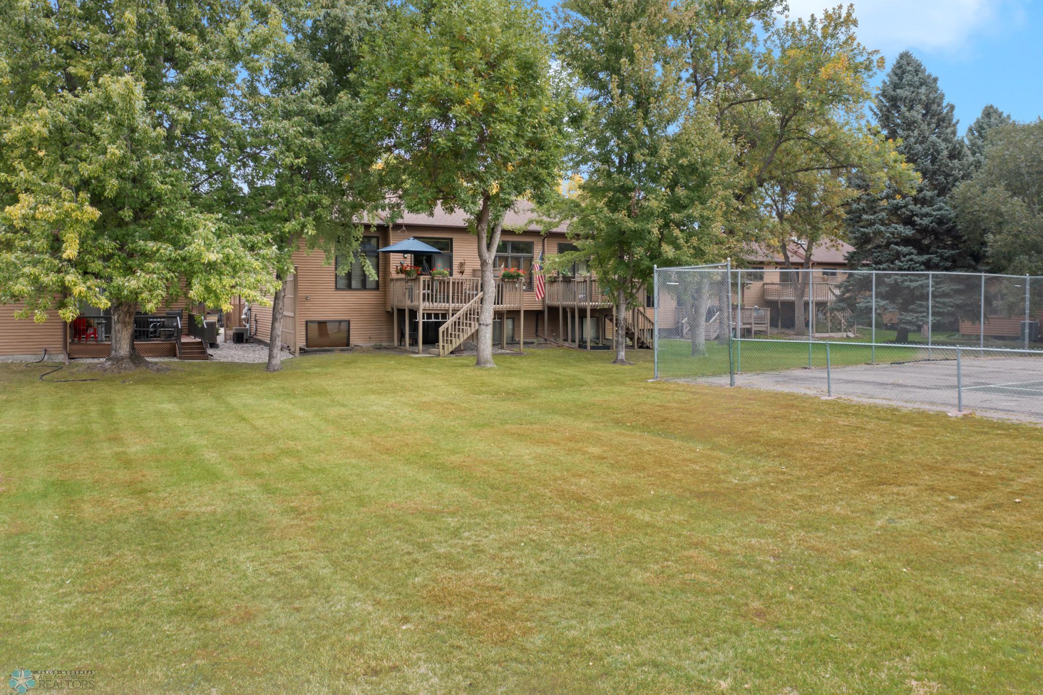 3210 16th Ave S, Fargo, ND