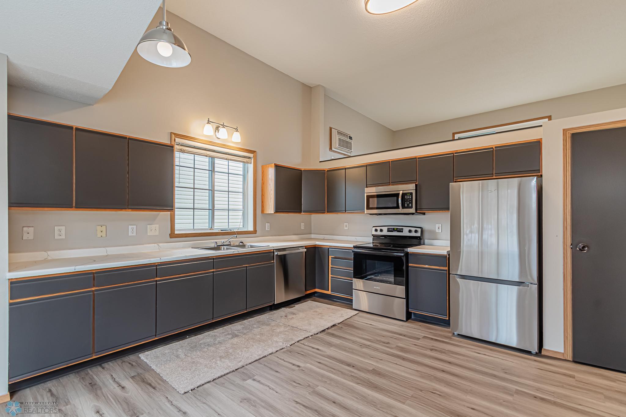 1815 56th Ave S, Fargo, ND-25.jpg