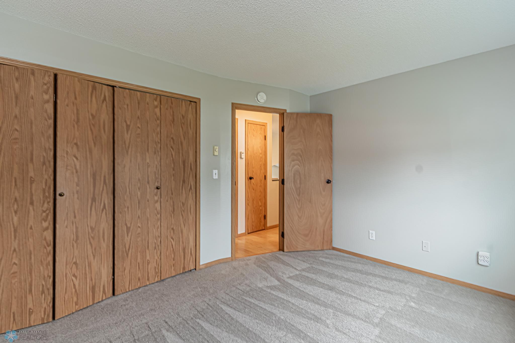 1815 56th Ave S, Fargo, ND-16.jpg