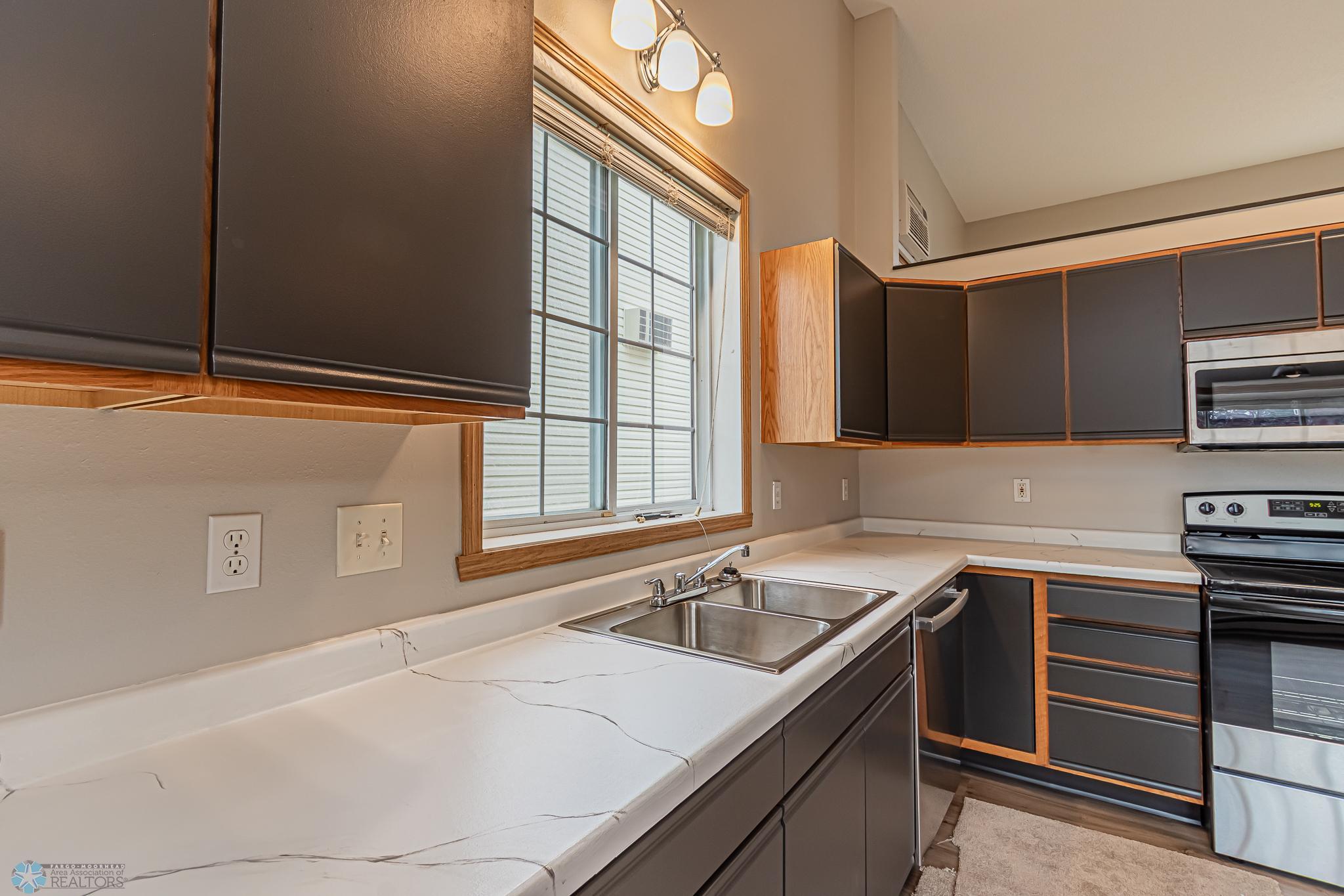 1815 56th Ave S, Fargo, ND-23.jpg