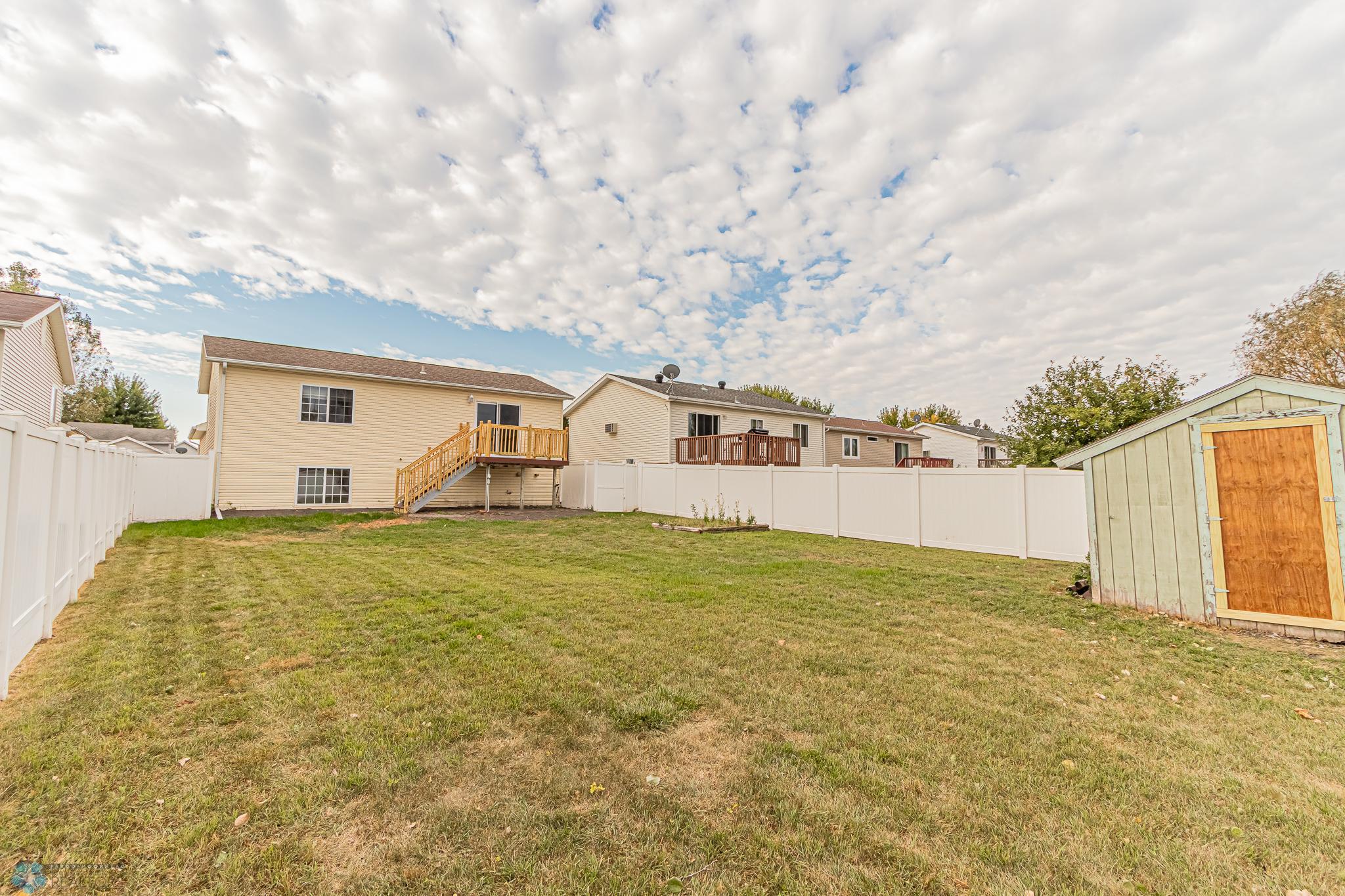 1815 56th Ave S, Fargo, ND-02.jpg