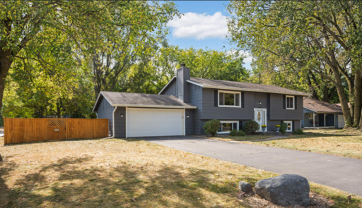 Photo for 2513 Parkway Place, Burnsville, MN 55337 - listing #6611862 2513 Parkway Place, Burnsville, MN 55337