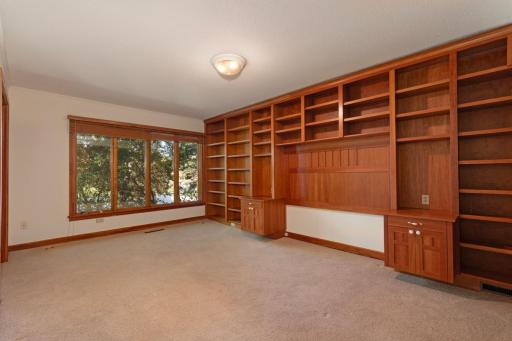 5630 Christmas Lake Point, Excelsior, MN 55331