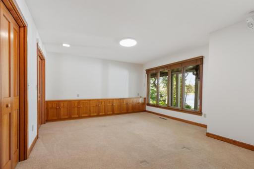5630 Christmas Lake Point, Excelsior, MN 55331