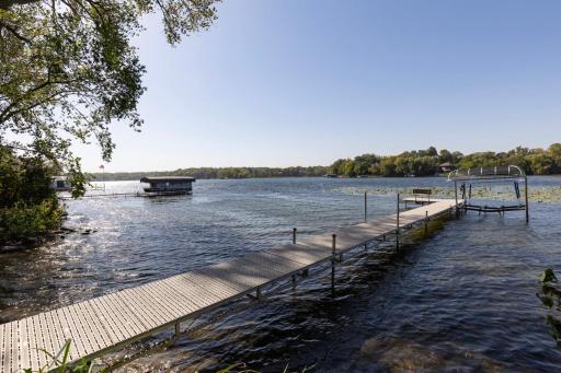 5630 Christmas Lake Point, Excelsior, MN 55331