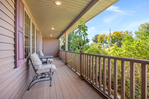 Front Porch at 14512 Lakewood Road, Eden Valley